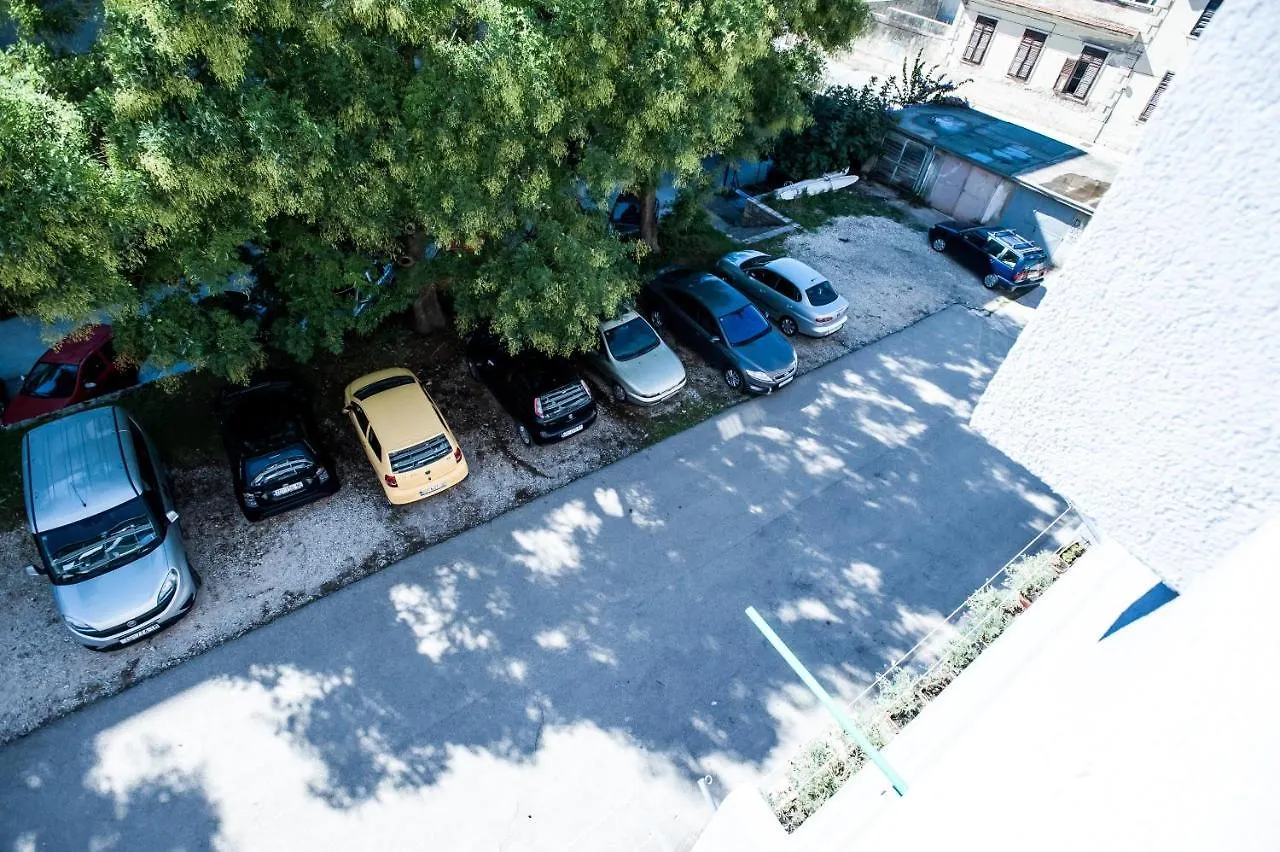 Apartment Little Violet - Balcony & Free Parking Zadar