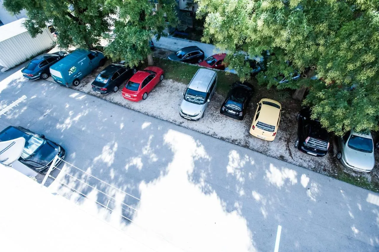 Apartment Little Violet - Balcony & Free Parking Zadar Chorwacja