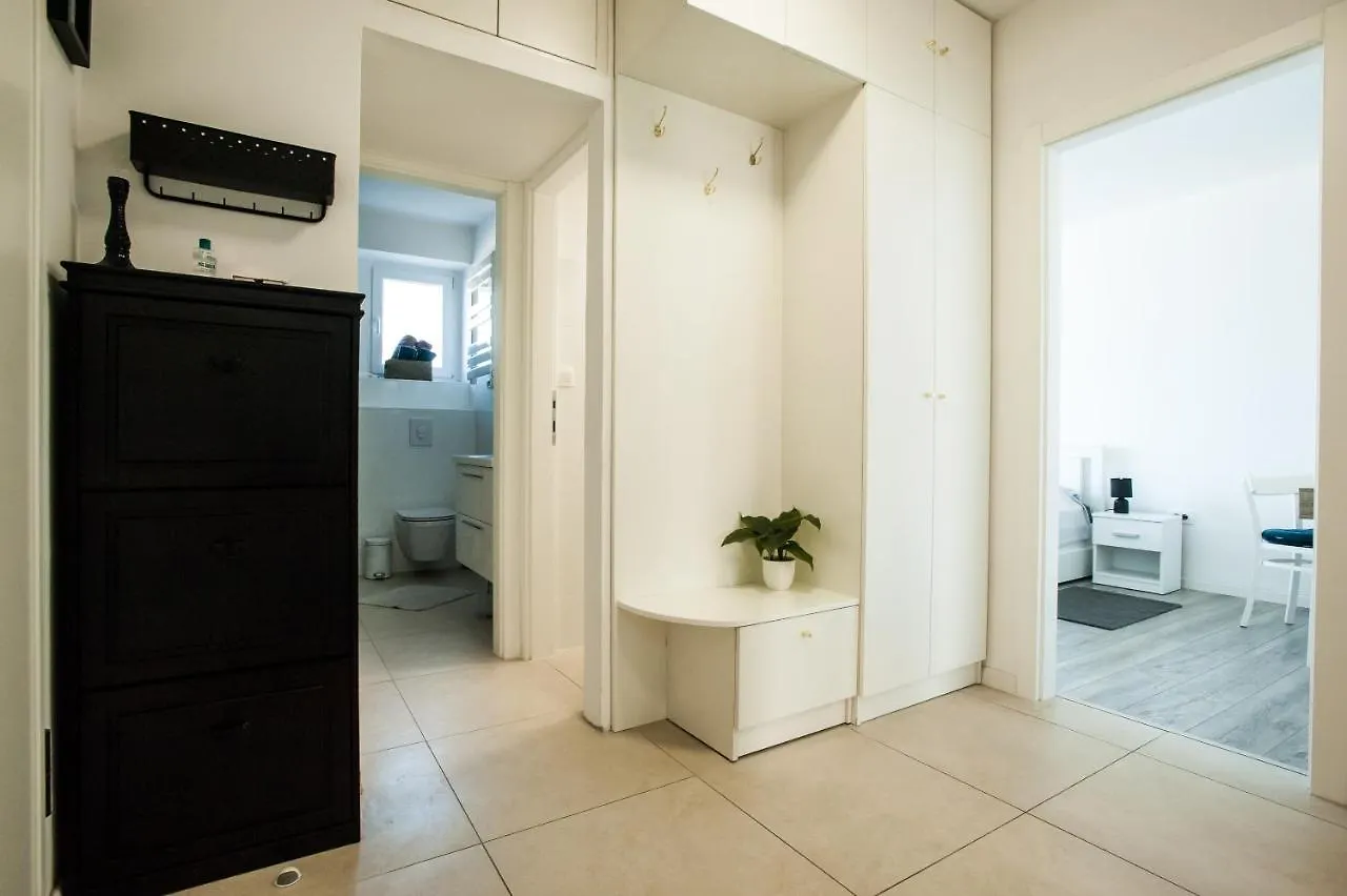 Apartment Little Violet - Balcony & Free Parking Zadar Croatia