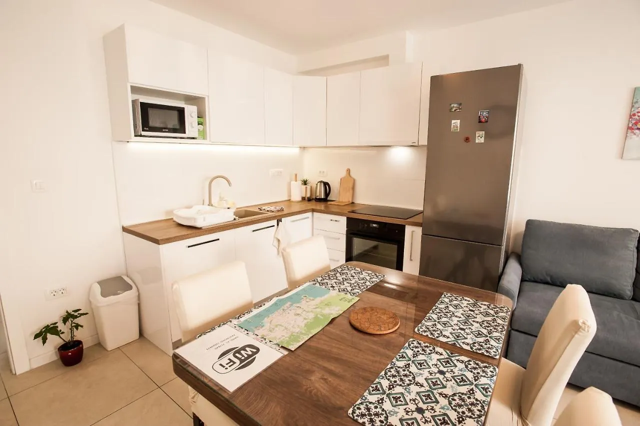 Apartment Little Violet - Balcony & Free Parking Zadar