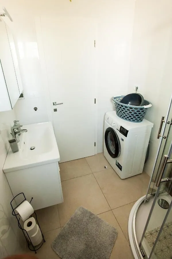 Apartment Little Violet - Balcony & Free Parking Zadar